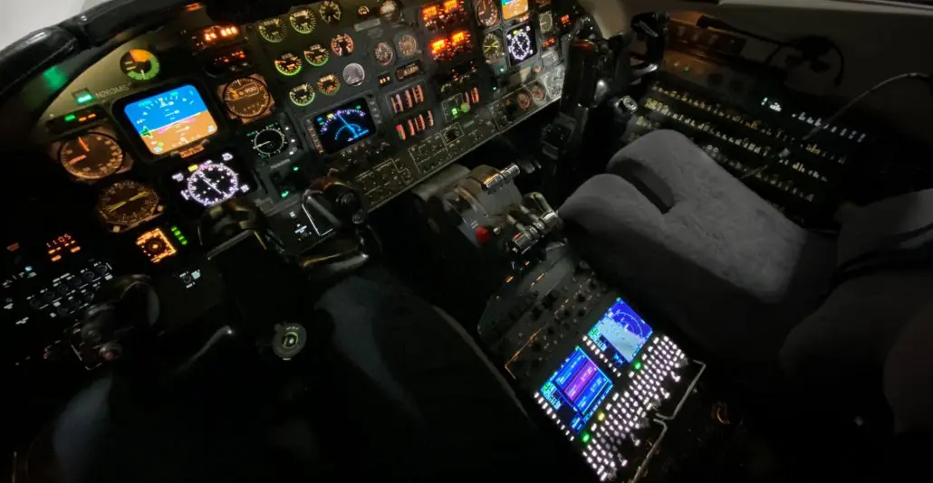 AVIDYNE ANNOUNCES LPV UPGRADE FOR LEARJET 55C WITH DUAL ATLAS FLIGHT MANAGEMENT SYSTEMS